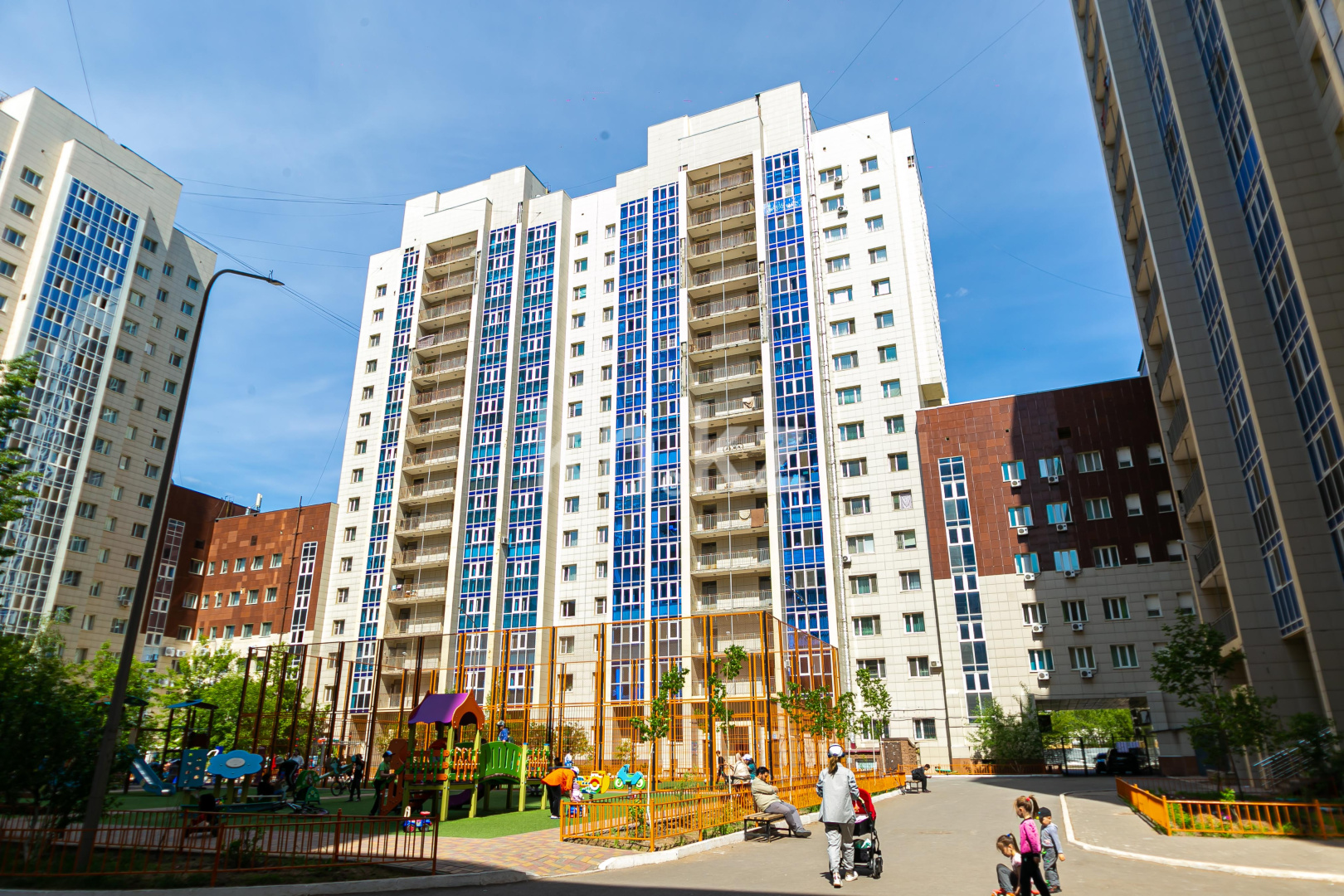 Продажа 2-комнатной квартиры, 70 м², пр. Момышулы, дом  12 в Астане - фото 15