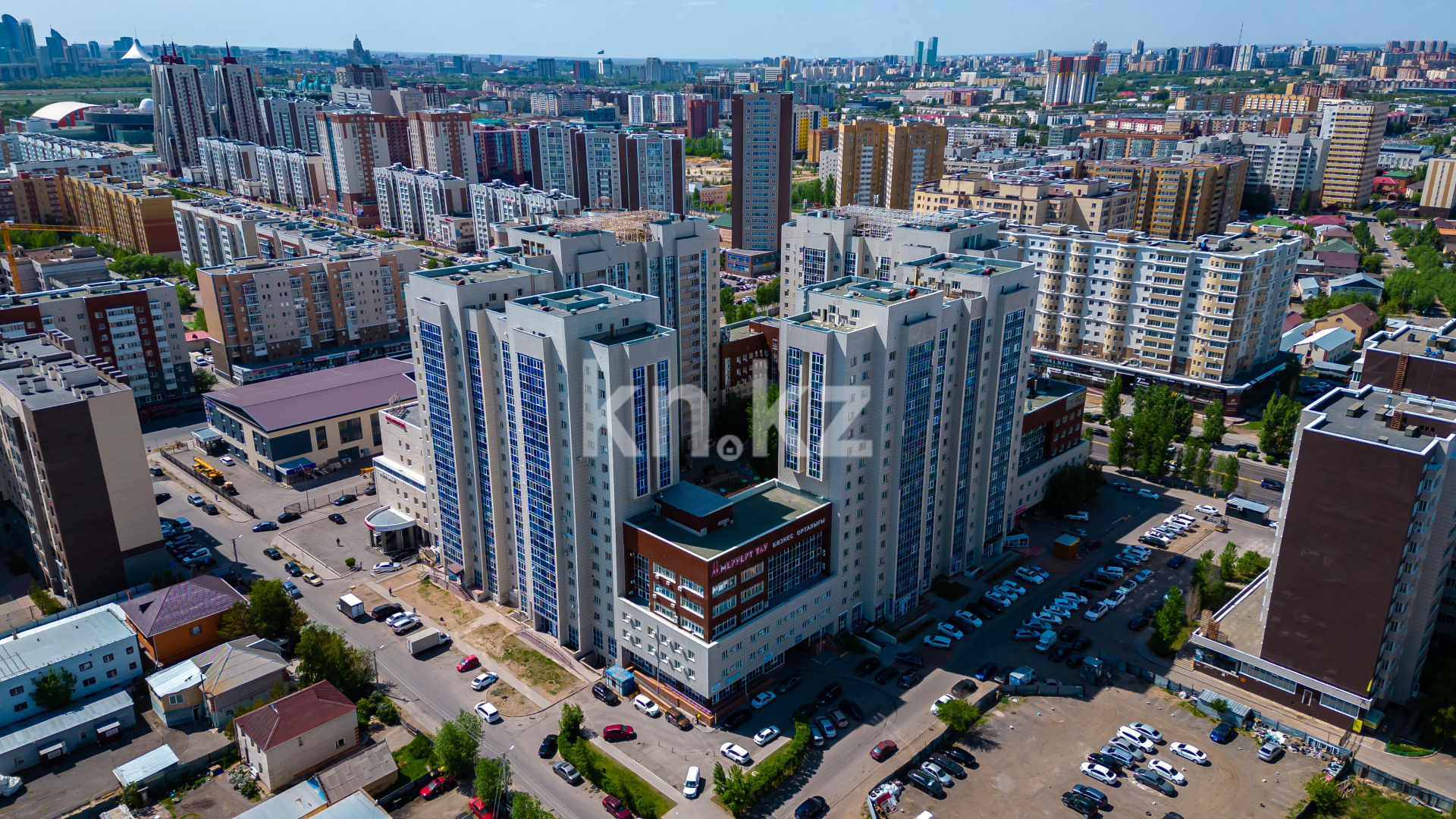 Продажа 2-комнатной квартиры, 70 м², пр. Момышулы, дом  12 в Астане - фото 9