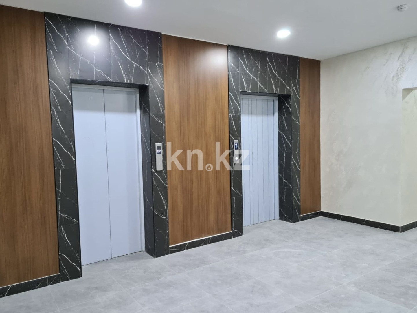 Продажа 2-комнатной квартиры, 95 м², мкр-н Самал-3, дом  15 в Алматы - фото 14