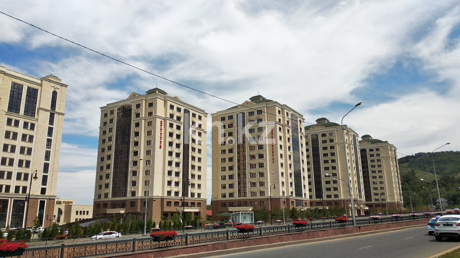 Продажа 4-комнатной квартиры, 190 м², пр. Аль-Фараби, дом  1а в Алматы - фото 7