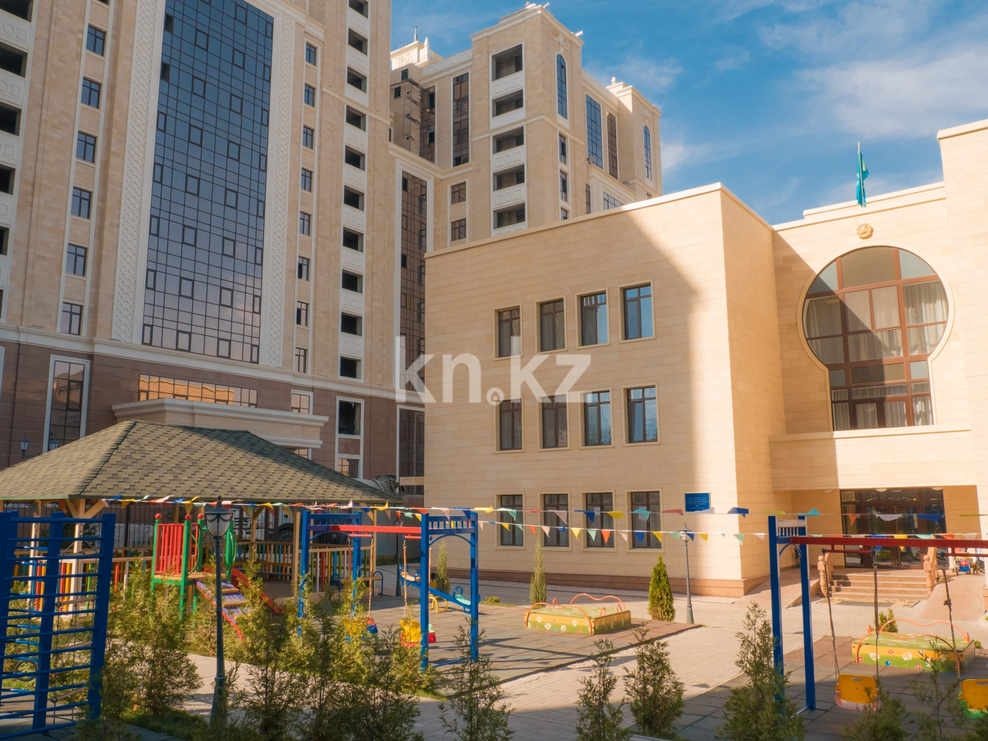 Продажа 4-комнатной квартиры, 190 м², пр. Аль-Фараби, дом  1а в Алматы - фото 17