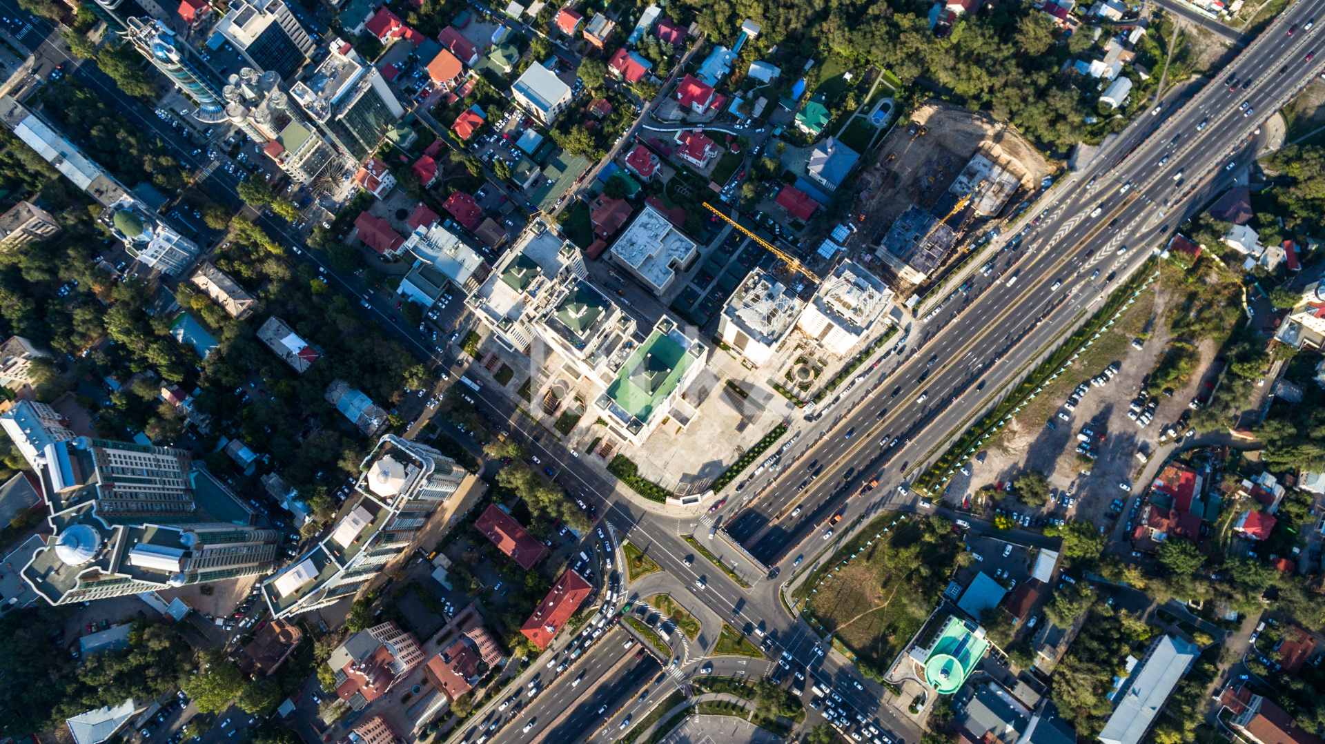 Продажа 4-комнатной квартиры, 190 м², пр. Аль-Фараби, дом  1а в Алматы - фото 19