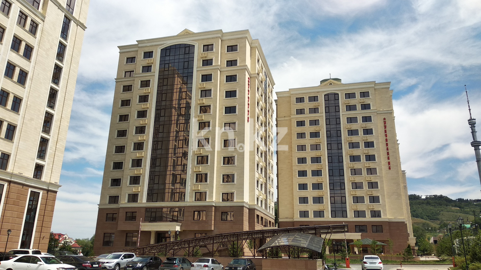 Продажа 4-комнатной квартиры, 190 м², пр. Аль-Фараби, дом  1а в Алматы - фото 9