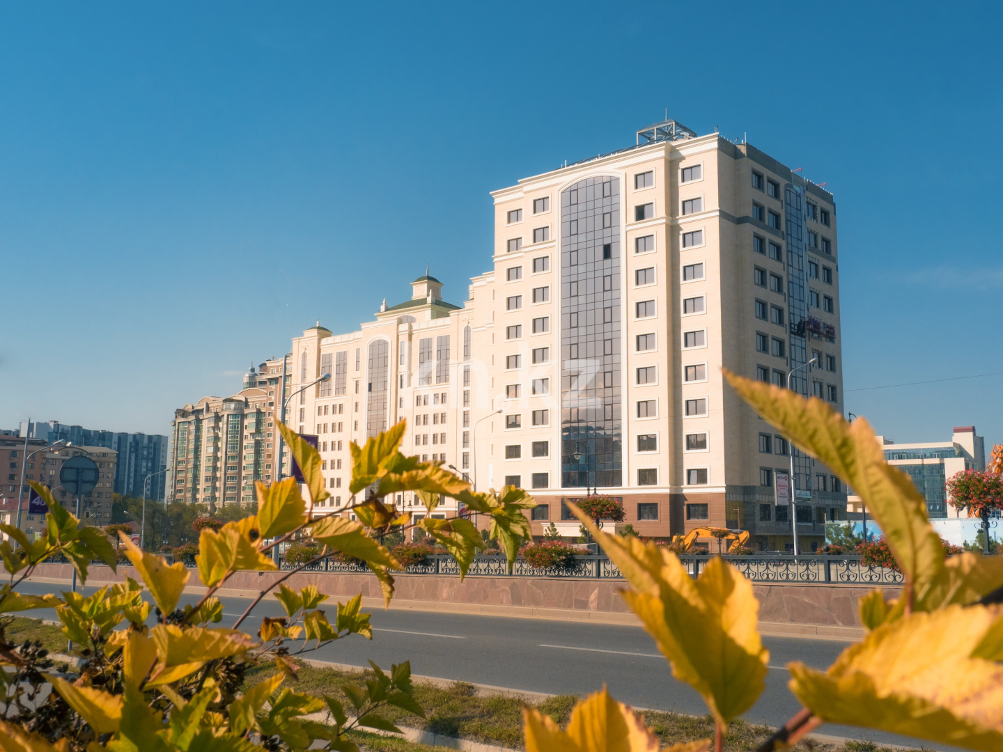 Продажа 4-комнатной квартиры, 190 м², пр. Аль-Фараби, дом  1а в Алматы - фото 8