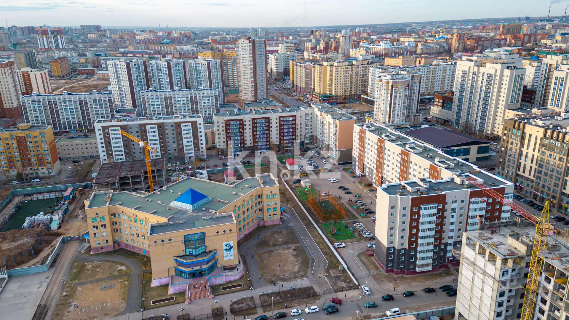 Продажа 1-комнатной квартиры, 42 м², пр. Момышулы, дом  10/2 в Астане - фото 8