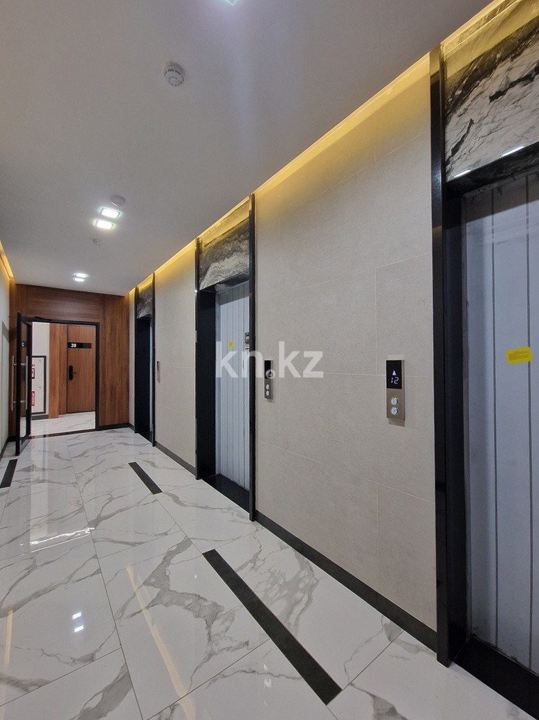 Продажа 2-комнатной квартиры, 84 м², пр. Аль-Фараби, дом  41/2 в Алматы - фото 15