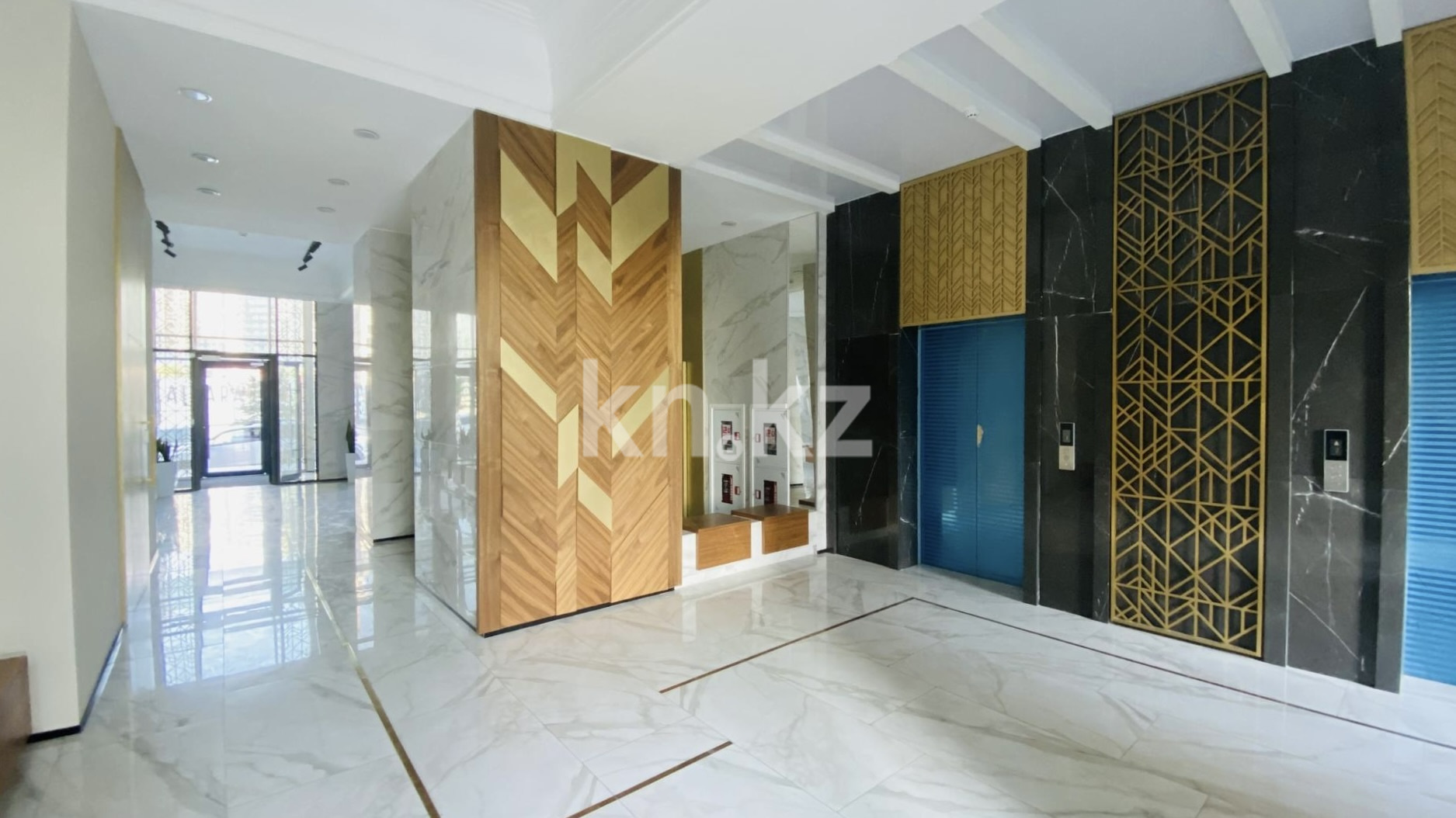 Продажа 2-комнатной квартиры, 84 м², пр. Аль-Фараби, дом  41/2 в Алматы - фото 12