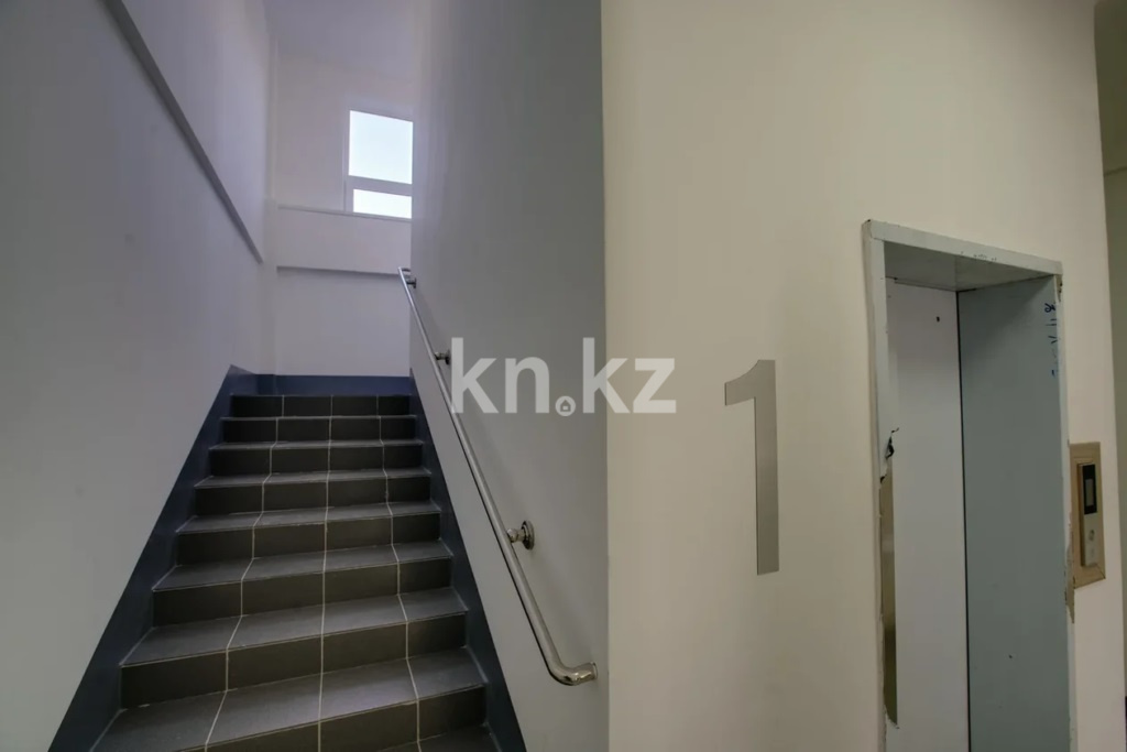 Продажа 2-комнатной квартиры, 55.5 м², мкр-н Аксай-4, дом  119а в Алматы - фото 13