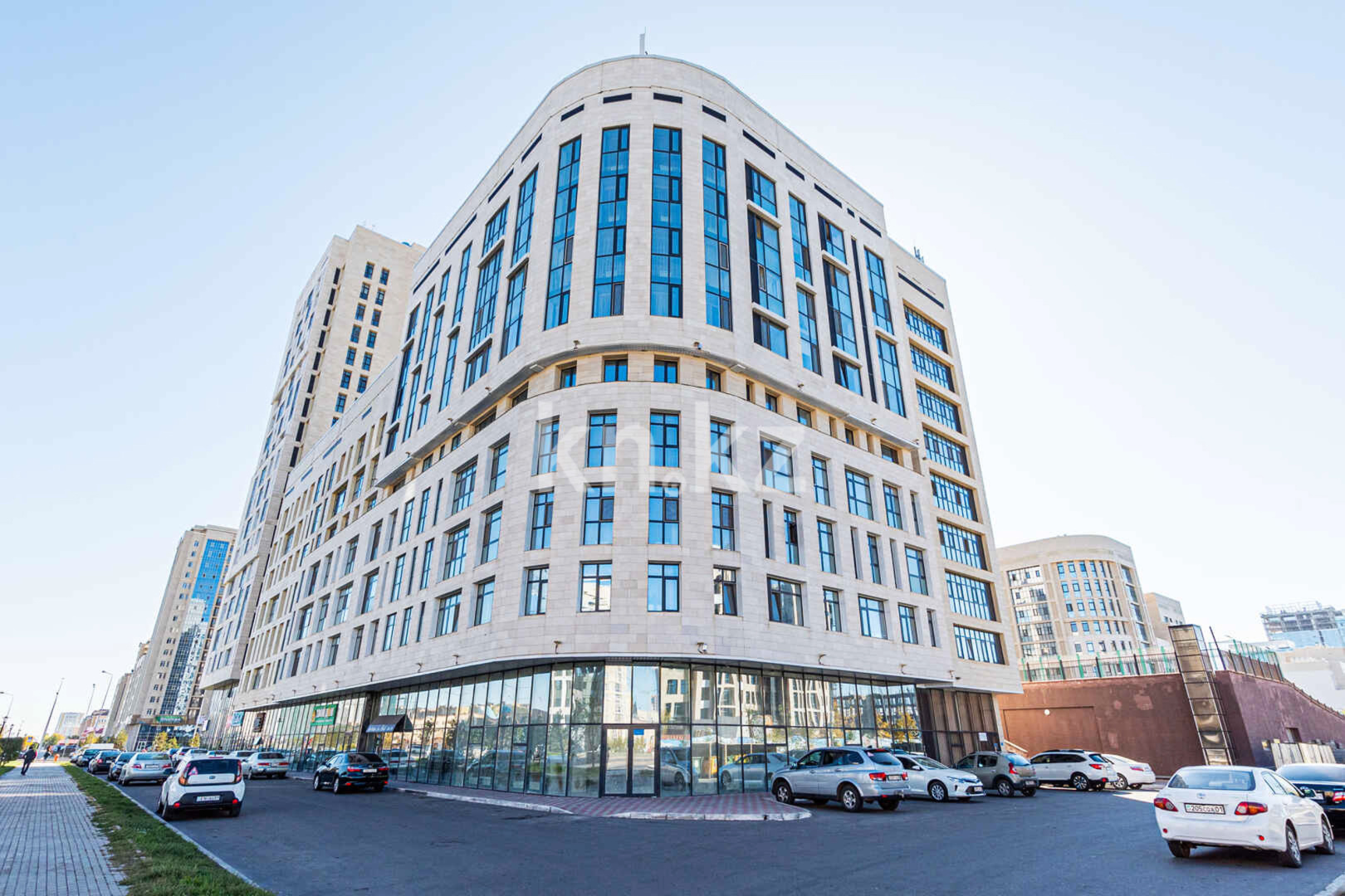 Продажа 1-комнатной квартиры, 45 м², пр. Мангилик Ел, дом  53 в Астане - фото 8