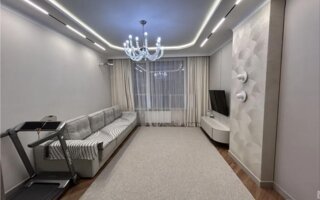 Продажа 2-комнатной квартиры, 65.2 м²