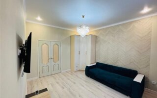 Продажа 1-комнатной квартиры, 42 м²