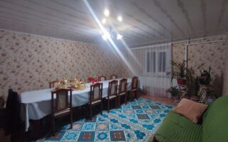 Продажа 5-комнатного дома, 135.7 м²