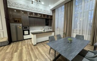 Продажа 3-комнатной квартиры, 160 м²