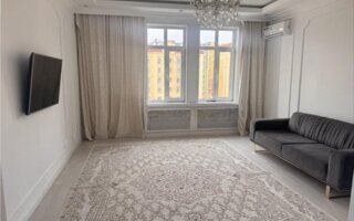 Продажа 4-комнатной квартиры, 149.3 м²