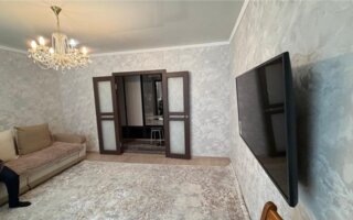 Продажа 4-комнатной квартиры, 80 м²