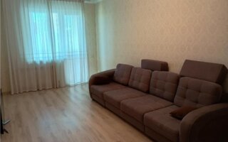Продажа 2-комнатной квартиры, 65.8 м²