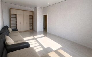 Продажа 1-комнатной квартиры, 42 м²
