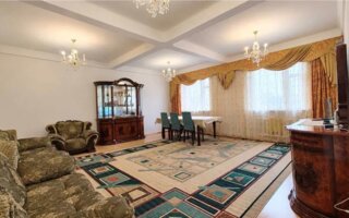 Продажа 4-комнатной квартиры, 143 м²