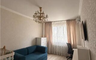 Продажа 1-комнатной квартиры, 37.4 м²