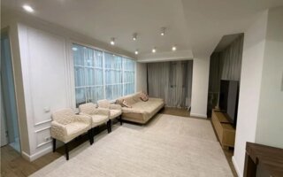 Продажа 4-комнатной квартиры, 136 м²
