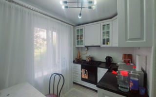 Продажа 3-комнатной квартиры, 56 м²