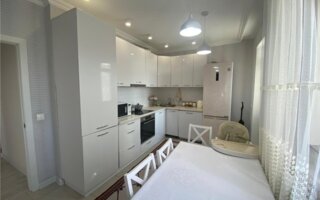 Продажа 3-комнатной квартиры, 92.3 м²