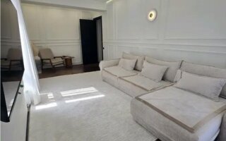 Продажа 2-комнатной квартиры, 70.1 м²