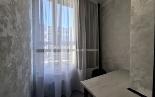 Продажа 1-комнатной квартиры, 42 м²