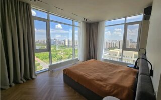 Продажа 4-комнатной квартиры, 156.5 м²