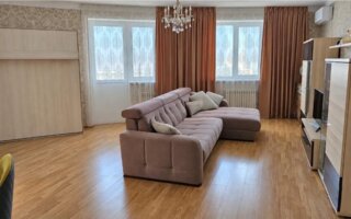 Продажа 2-комнатной квартиры, 103 м²