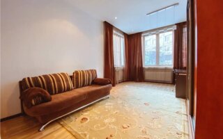 Продажа 4-комнатной квартиры, 200 м²