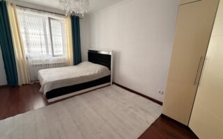 Продажа 2-комнатной квартиры, 73.2 м²