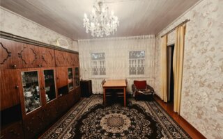 Продажа 4-комнатного дома, 75.5 м²