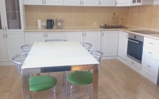 Аренда 3-комнатной квартиры, 118 м²