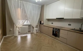 Продажа 1-комнатной квартиры, 43.5 м²