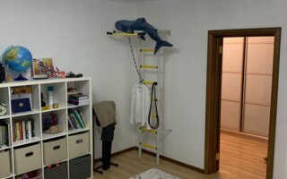Продажа 3-комнатной квартиры, 145.8 м²
