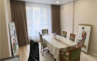 Продажа 2-комнатной квартиры, 65 м²