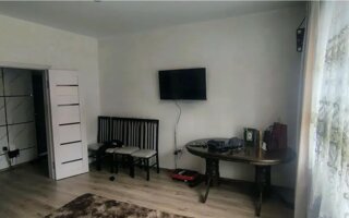 Продажа 2-комнатной квартиры, 57 м²