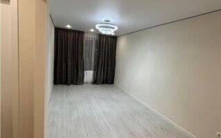 Продажа 1-комнатной квартиры, 41.8 м²