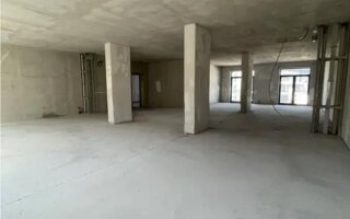 Продажа 4-комнатной квартиры, 176 м²