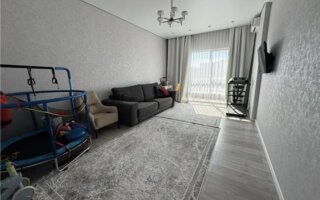 Продажа 2-комнатной квартиры, 77 м²
