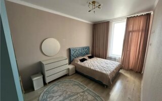 Продажа 2-комнатной квартиры, 57.2 м²