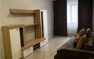 Продажа 3-комнатной квартиры, 96.5 м²