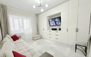 Продажа 1-комнатной квартиры, 42 м²