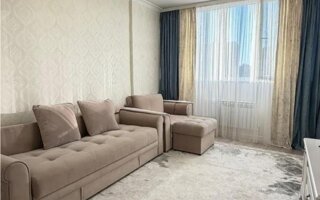 Продажа 1-комнатной квартиры, 42 м²