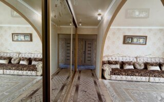 Продажа 4-комнатной квартиры, 77 м²