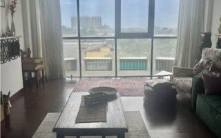 Продажа 3-комнатной квартиры, 127.4 м²