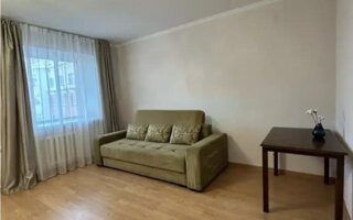 Продажа 1-комнатной квартиры, 42 м²