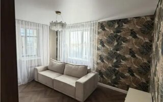 Продажа 3-комнатной квартиры, 77.9 м²