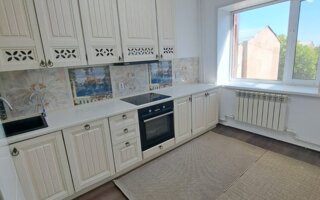 Продажа 4-комнатной квартиры, 72.3 м²